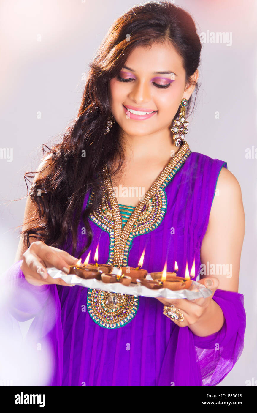 indian ladies diwali Festival diya thali Stock Photo Alamy