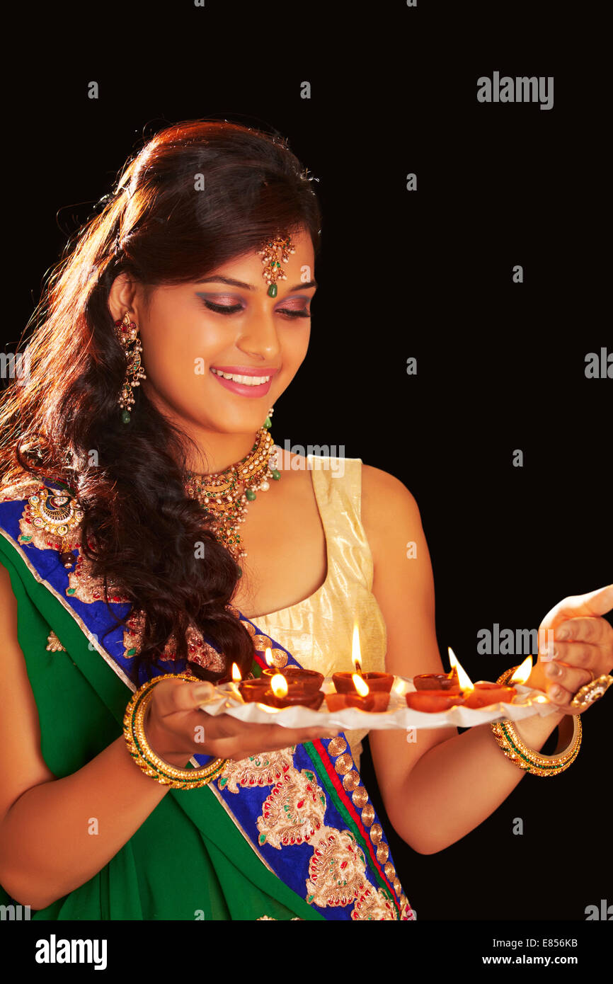 indian ladies diwali Festival diya thali Stock Photo Alamy
