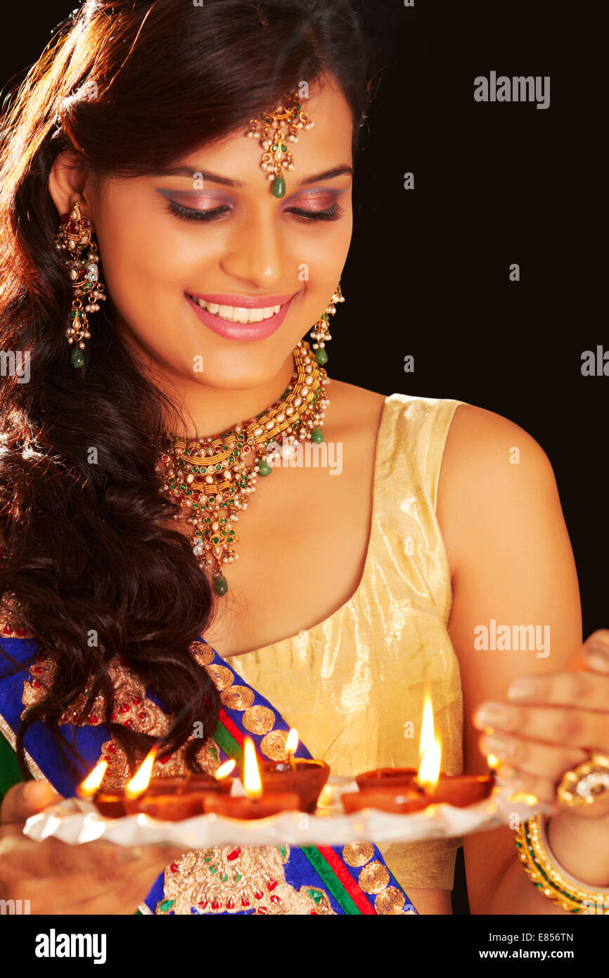 indian ladies diwali Festival diya thali Stock Photo Alamy