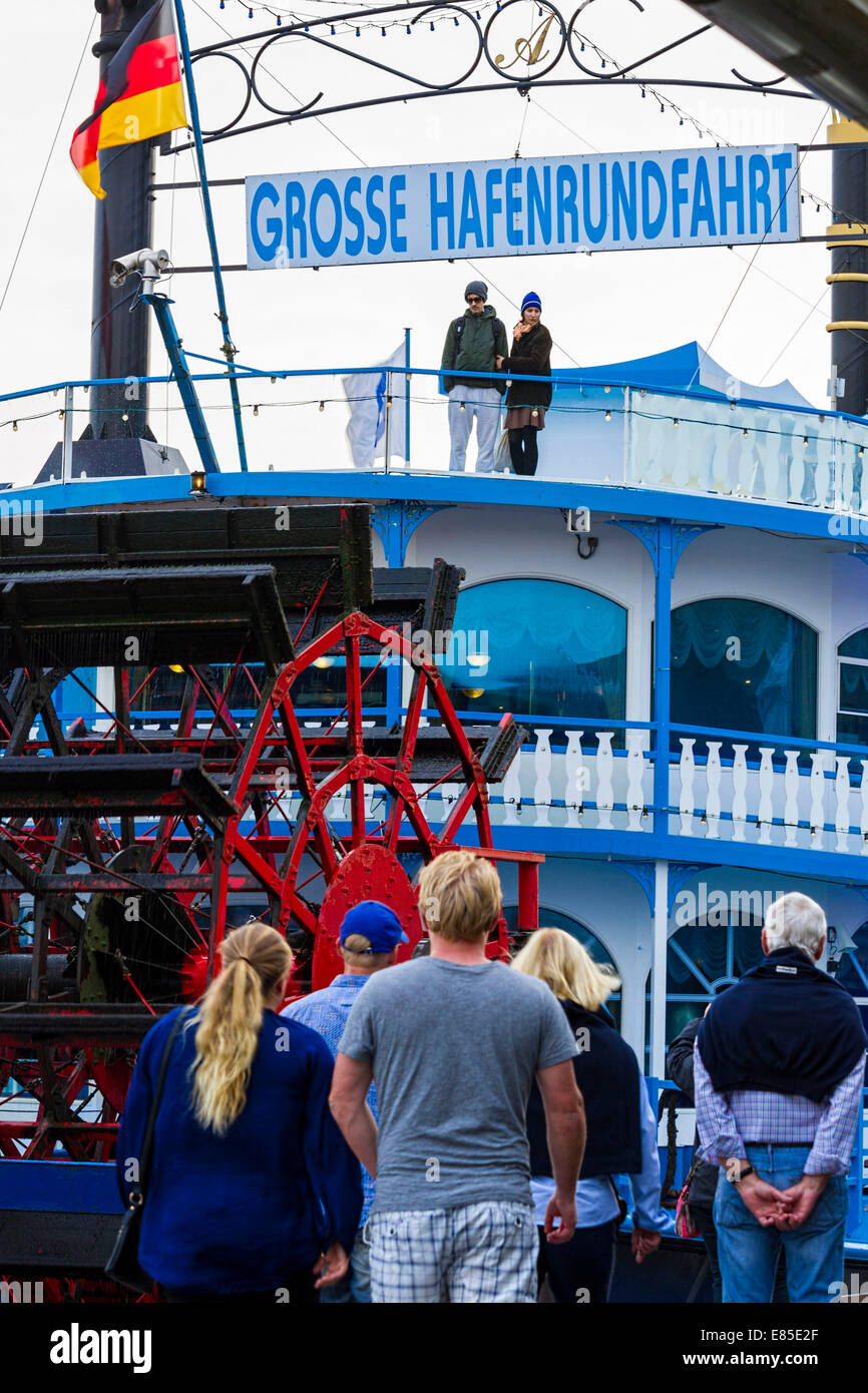 Tourists standing on a boat deck hi-res stock photography and images ...