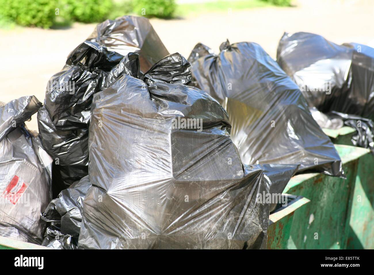 Trash cans driveway hires stock photography and images Alamy