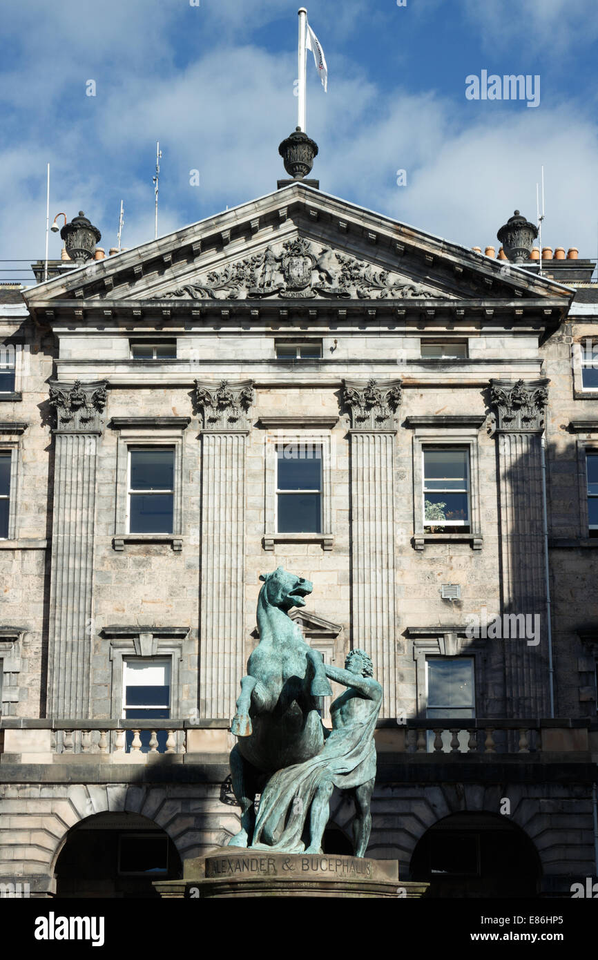 Sculpture of Alexander & Bucephalus by John Steell. Edinburgh City Chambers, Old Town Stock Photo