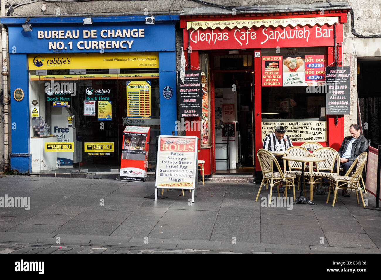Cafe and Bureau De Change on the Royal Mile, Edinburgh Old Town Stock Photo  - Alamy