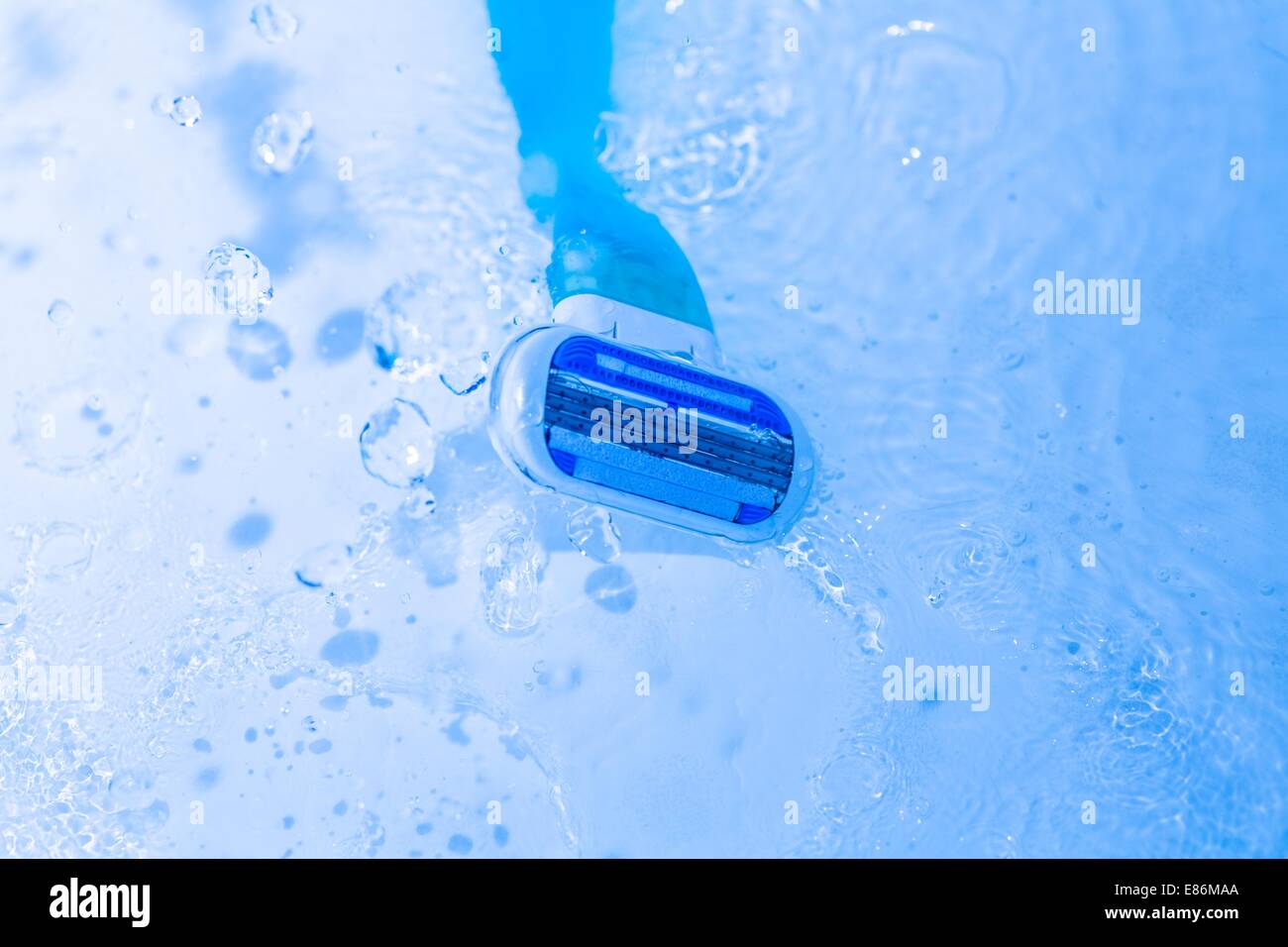 Razor with water splash Stock Photo Alamy