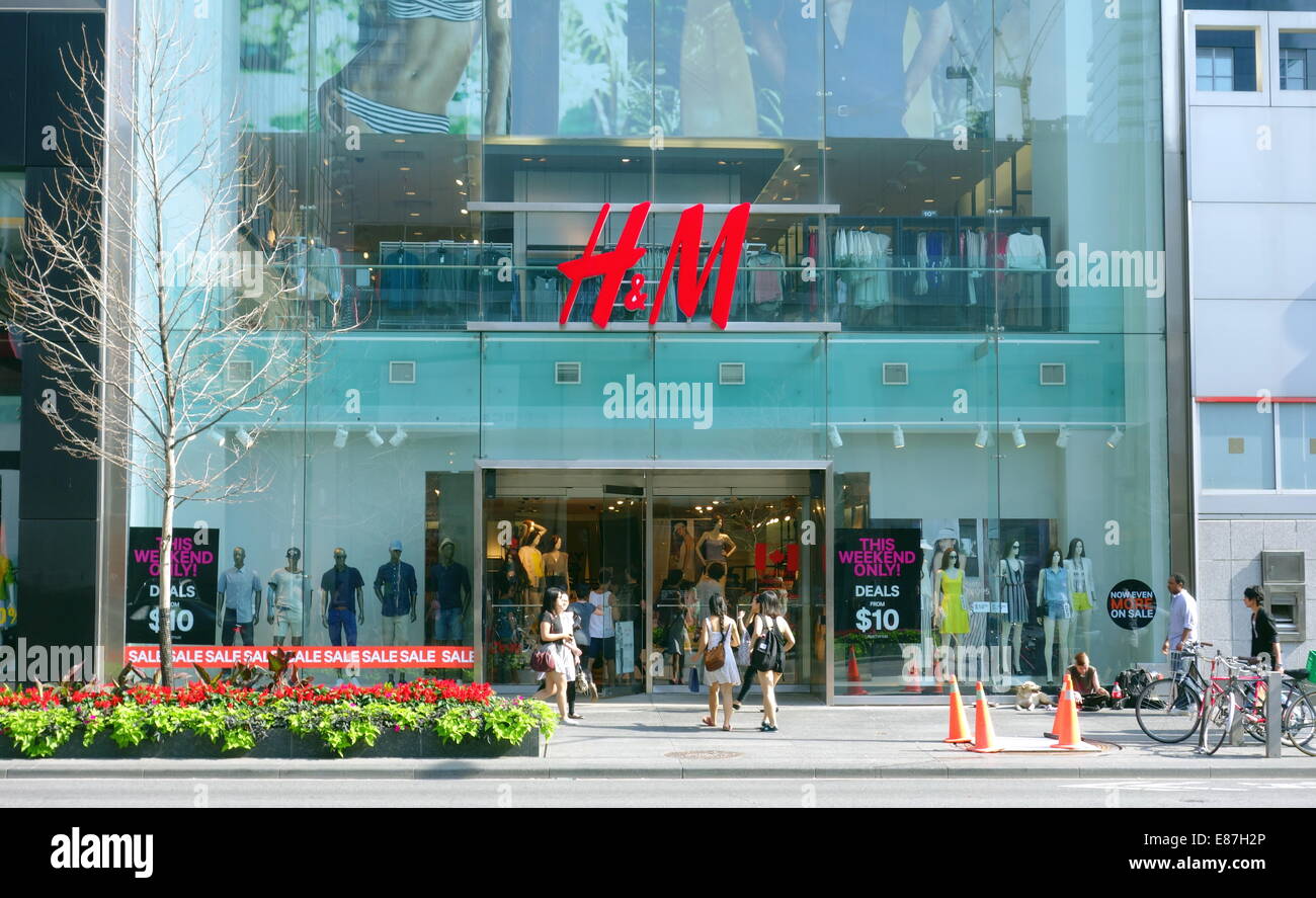 H&M store in Toronto, Canada Stock Photo - Alamy