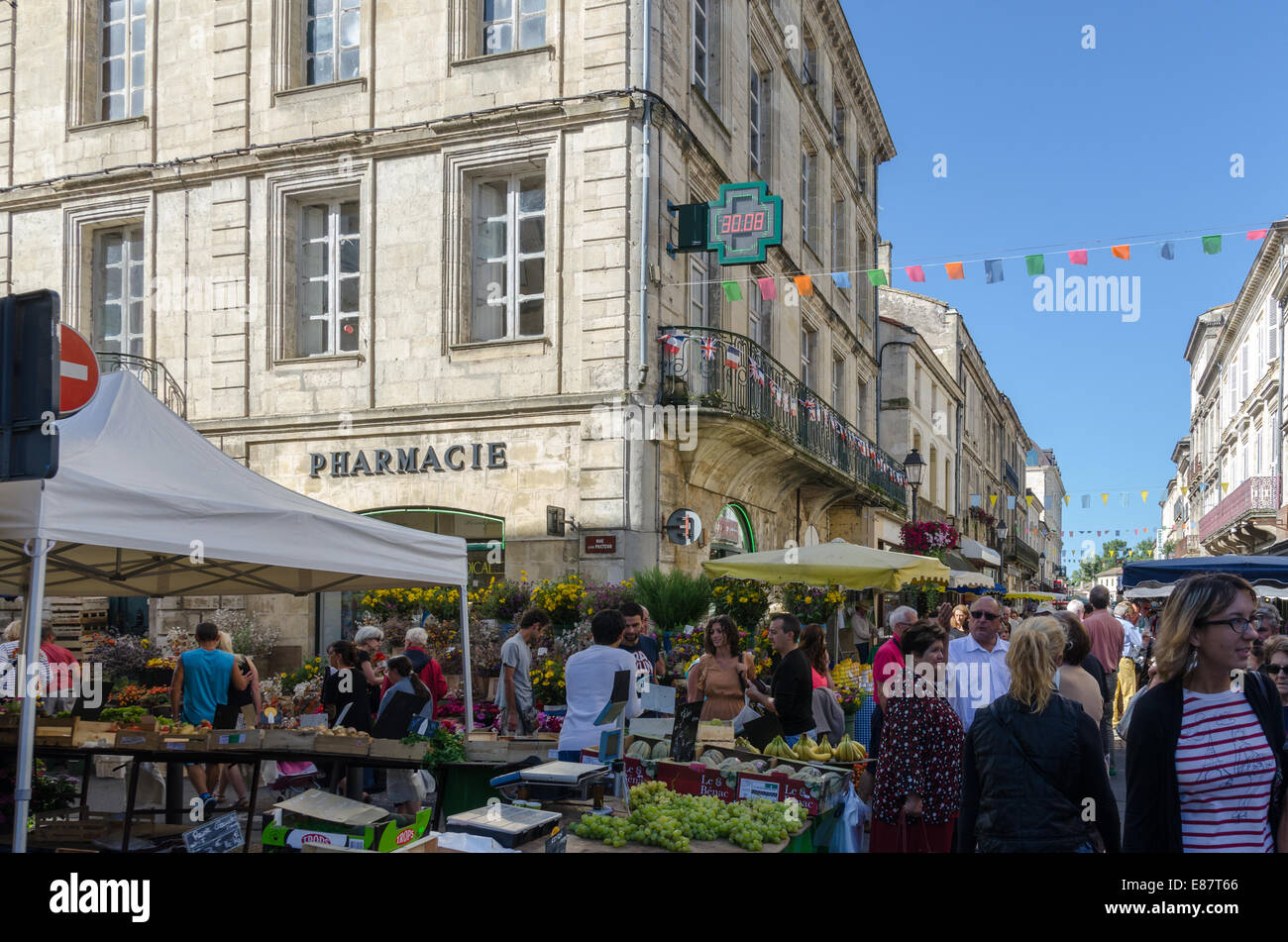 The popular Saturday market in SainteFoyLaGrande in the Gironde Department of South West The popular Saturday market in SainteFoyLaGrande in the Gironde Department of South West