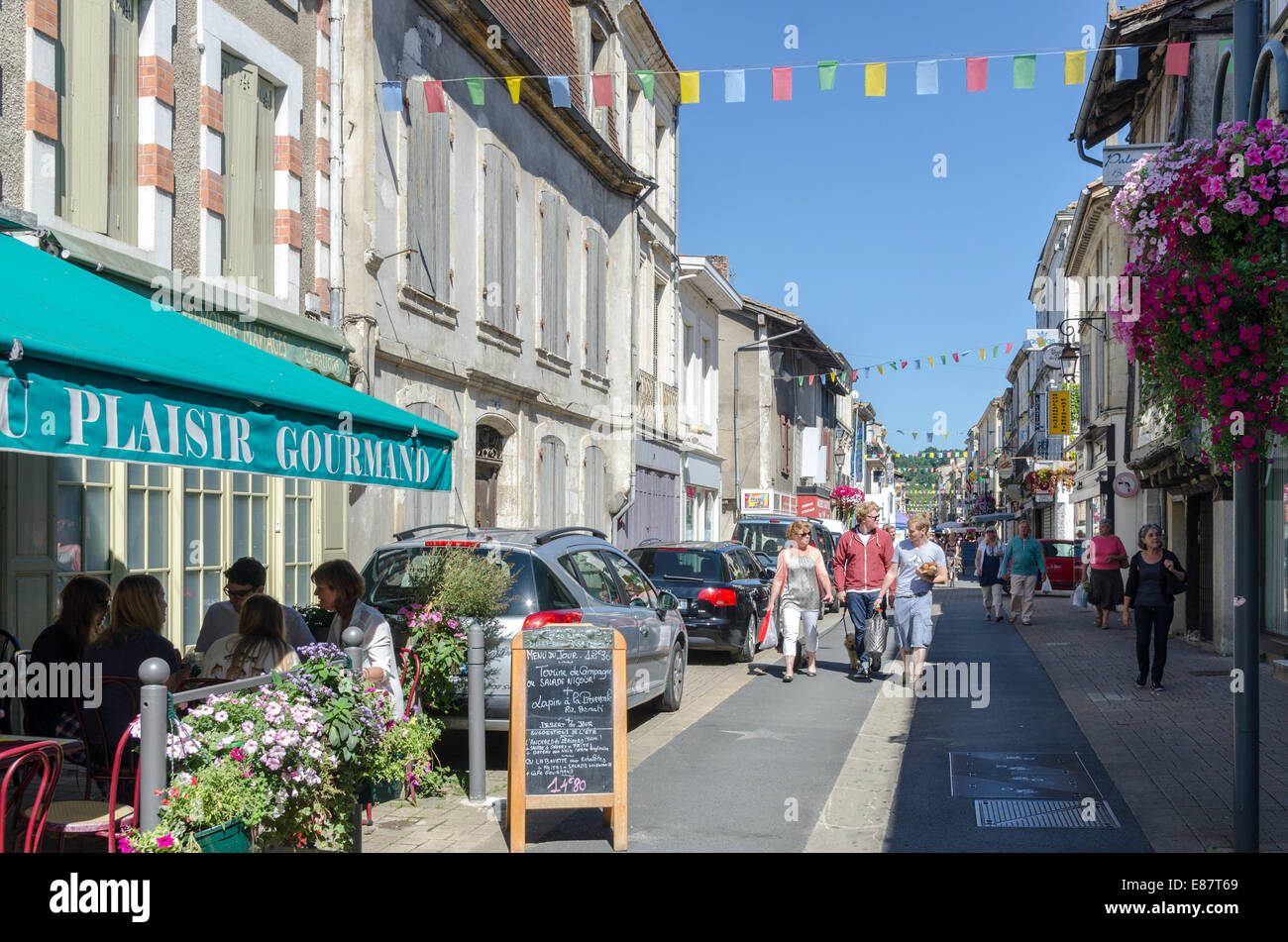 Sainte Foy La Grande High Resolution Stock Photography and Images Alamy Sainte Foy La Grande High Resolution Stock Photography and Images Alamy