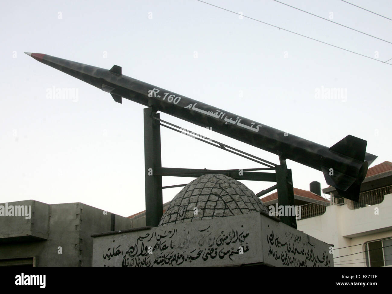 Khan Younis Gaza Strip Palestinian Territory 2nd Oct 14 A Model Of Homemade R 160 Rocket Is Seen Placed In A Marble Pace In The Middle Of A Square In The East Of