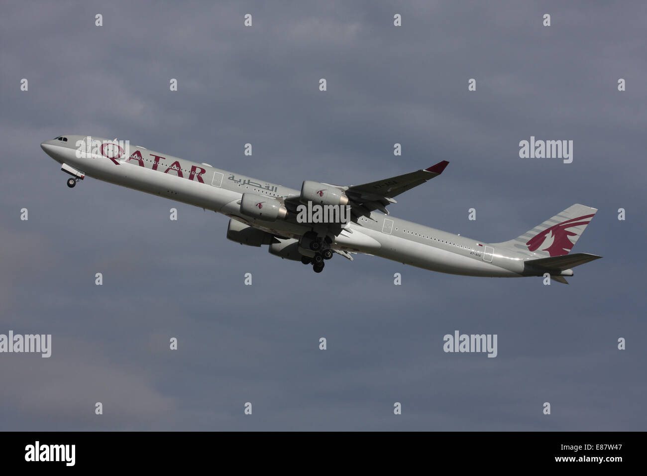 QATAR AIRWAYS AIRBUS A340 600 Stock Photo