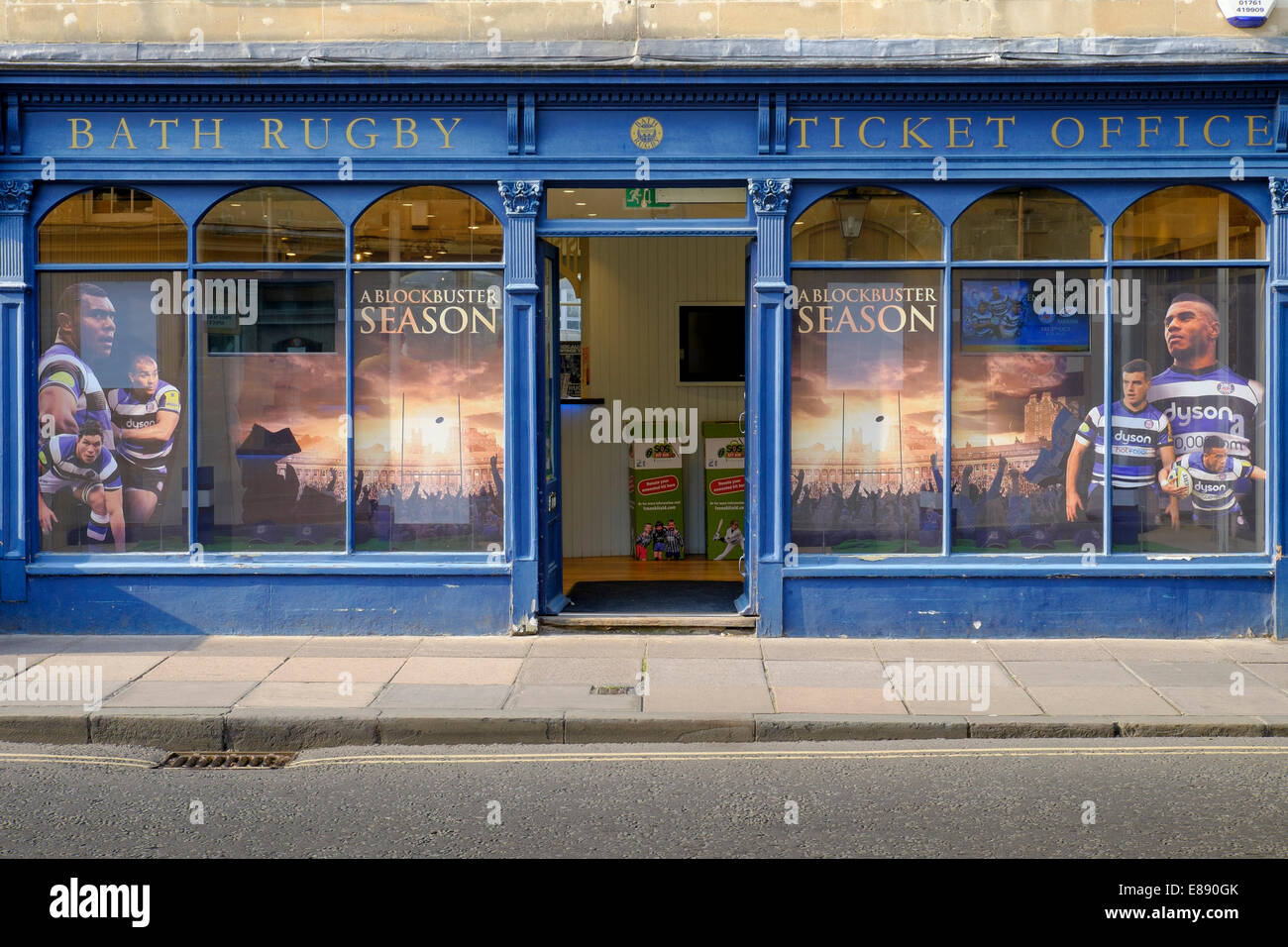 The exterior of the Bath Rugby ticket office on Pulteney Bridge,Bath