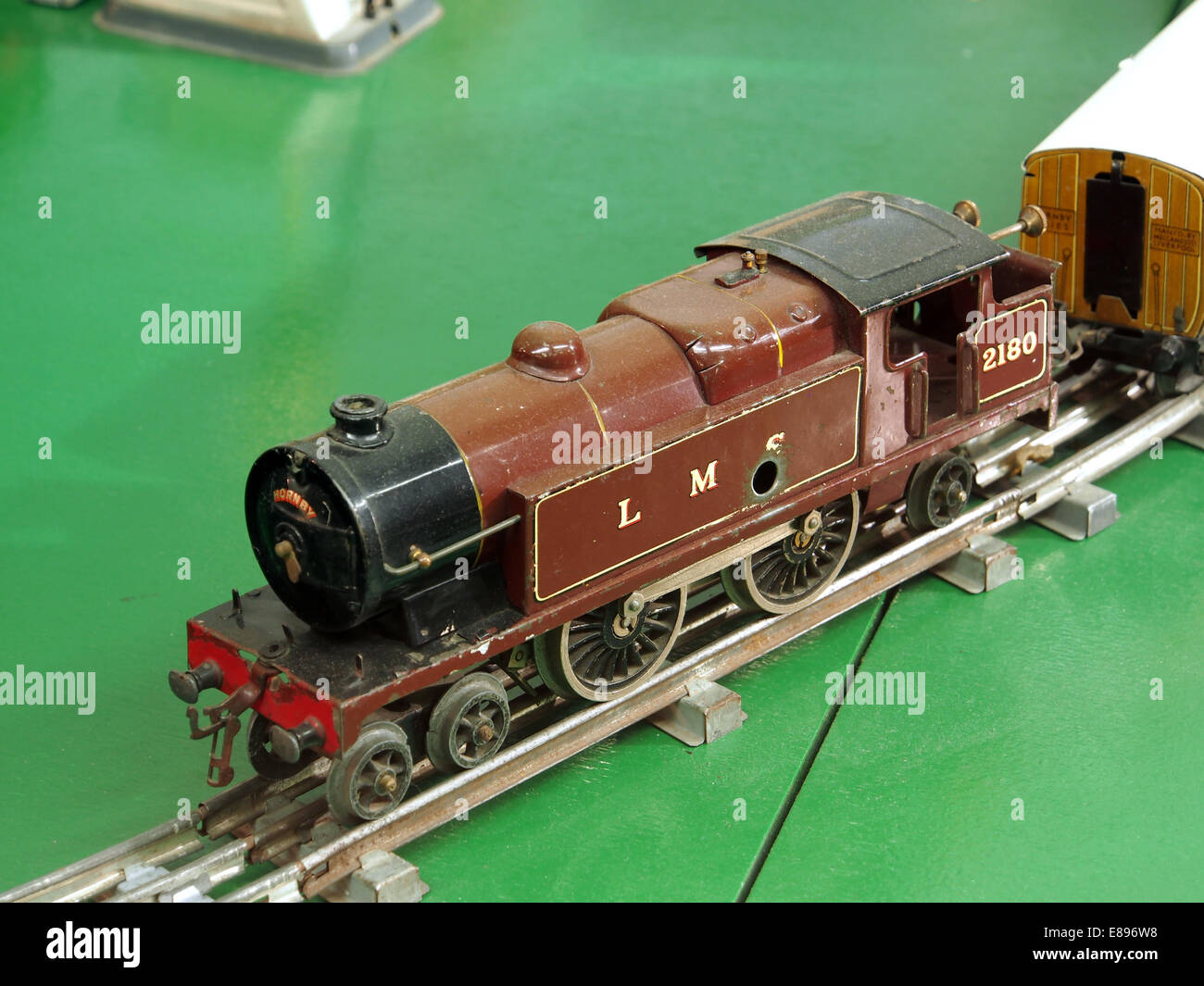 LMS 2180 Tin toy lokomotif, MusC3A9e du jouet de Colmar Stock Photo