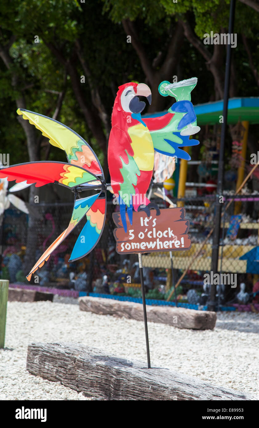 Premier Kites Haus-Flagge „5 O'Clock Somewhere Parrot“ – 71 X 102 Cm, Weicher Stoff, Beidseitig Bedruckt