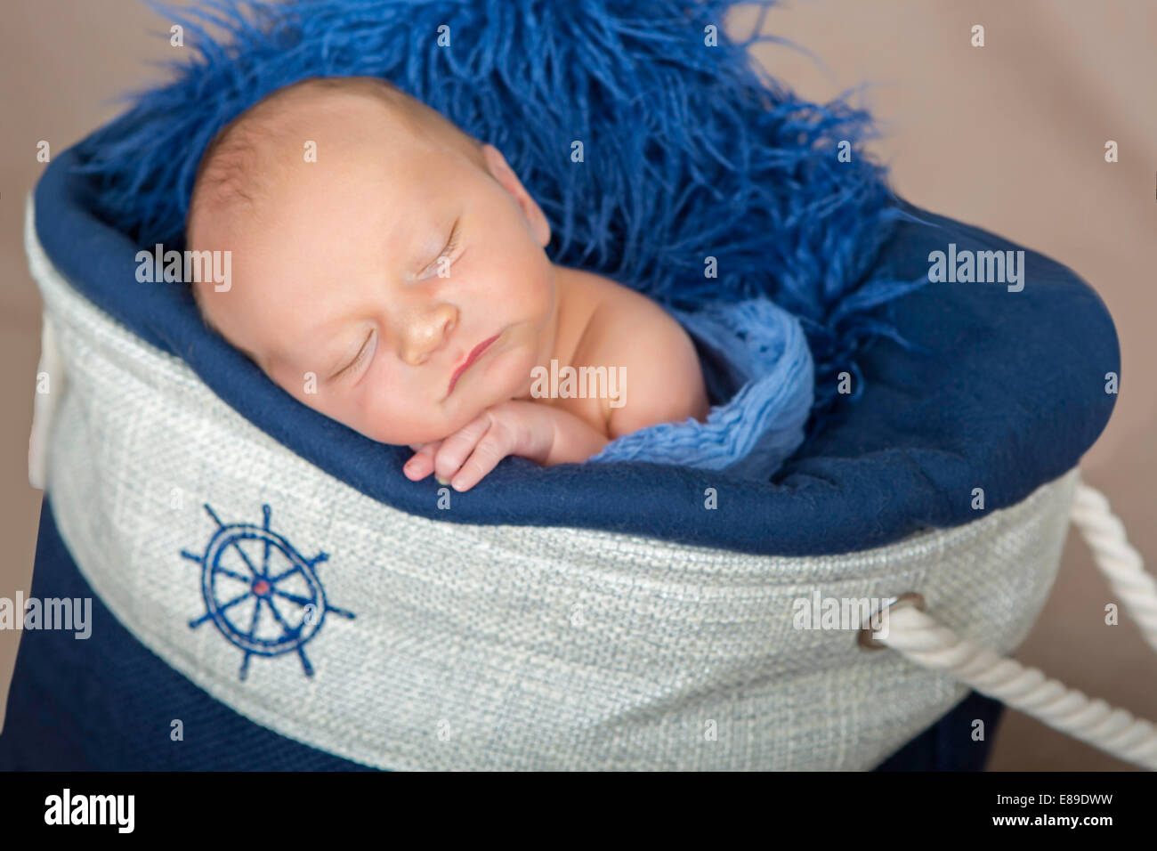 Baby sleeping bag hires stock photography and images Alamy