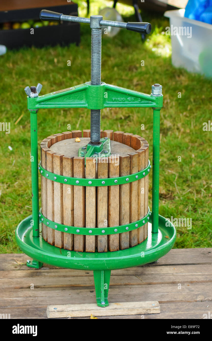 Apple cider press Stock Photo Alamy