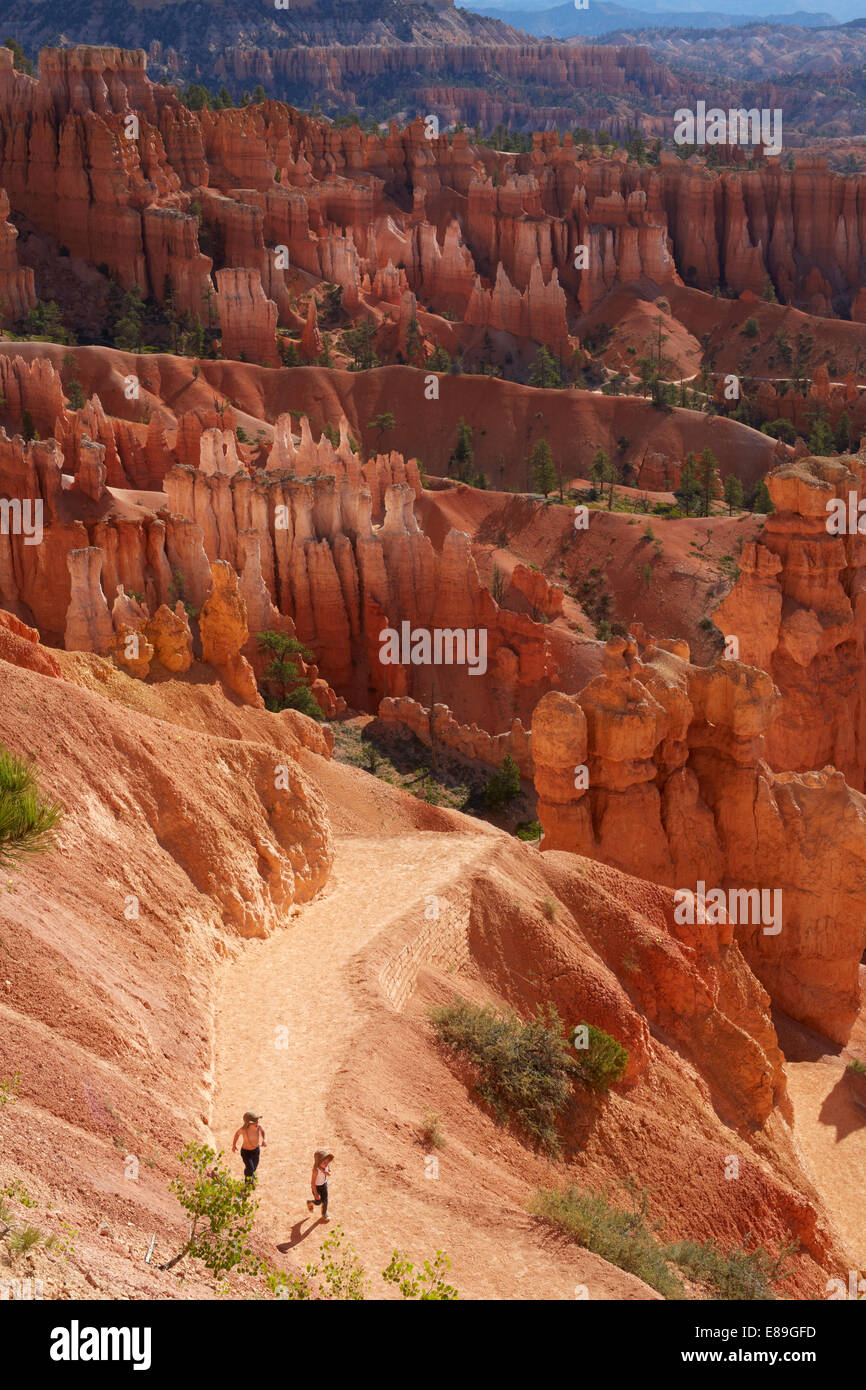 Kids hiking in Bryce Canyon National Park Stock Photo