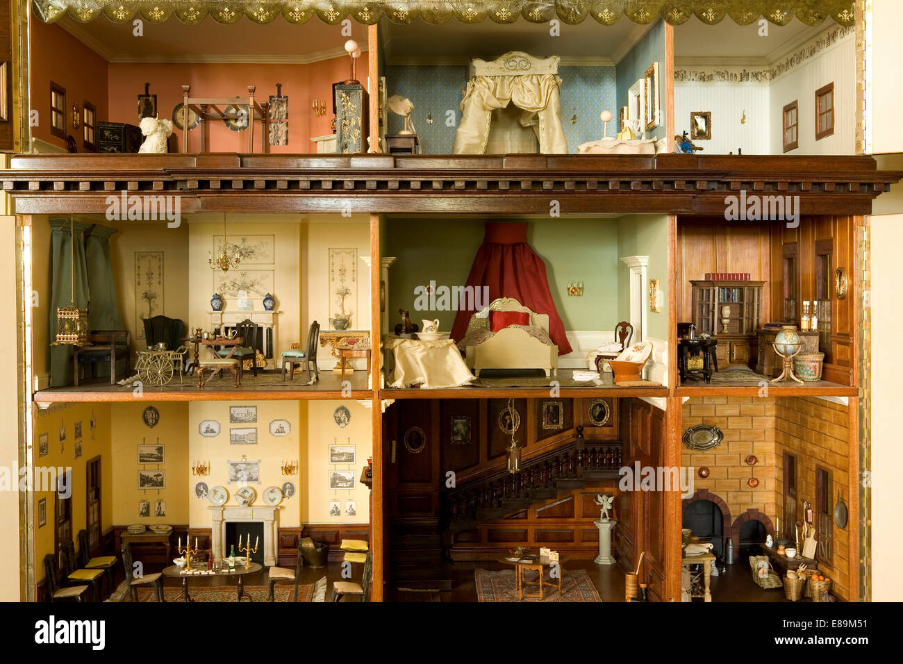 Antique 1890 dollhouse  Doll houses for sale, Wooden dolls house  furniture, Doll house