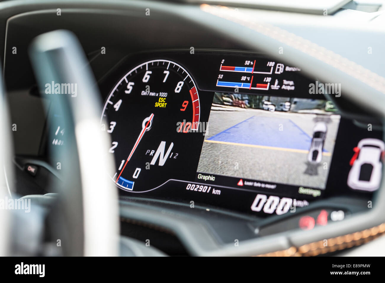 Aberdeen, Hong Kong, 18th Sep, 2014. View of the dashboard of the new Lamborghini Huracan sports car, parked near a shipyard. Photoshoot for Asia Pacific Boating Magazine. Stock Photo