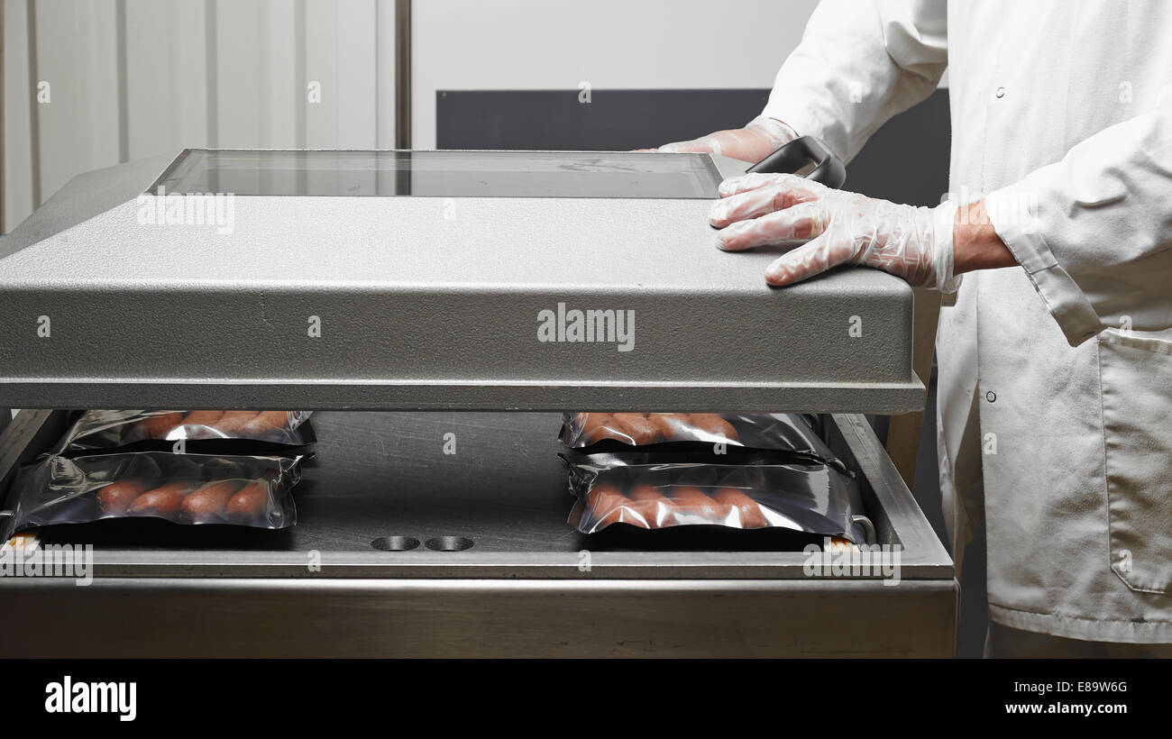 Vacuum packaging hi-res stock photography and images - Alamy