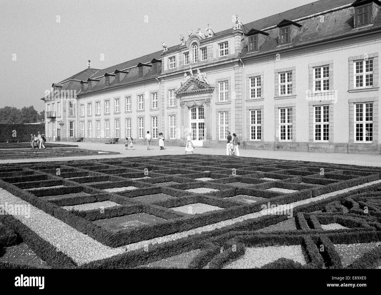 Achtziger Jahre, Galeriegebaeude und Ziergarten, Grosser Garten Herrenhausen in Hannover-Herrenhausen, Niedersachsen Stock Photo