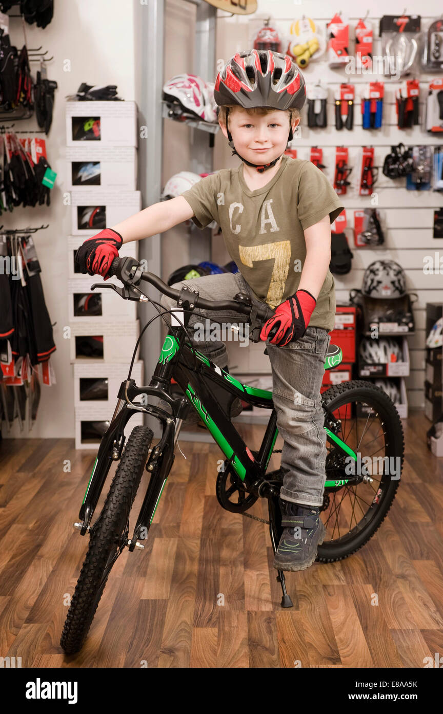 Bike shop interior hires stock photography and images Alamy