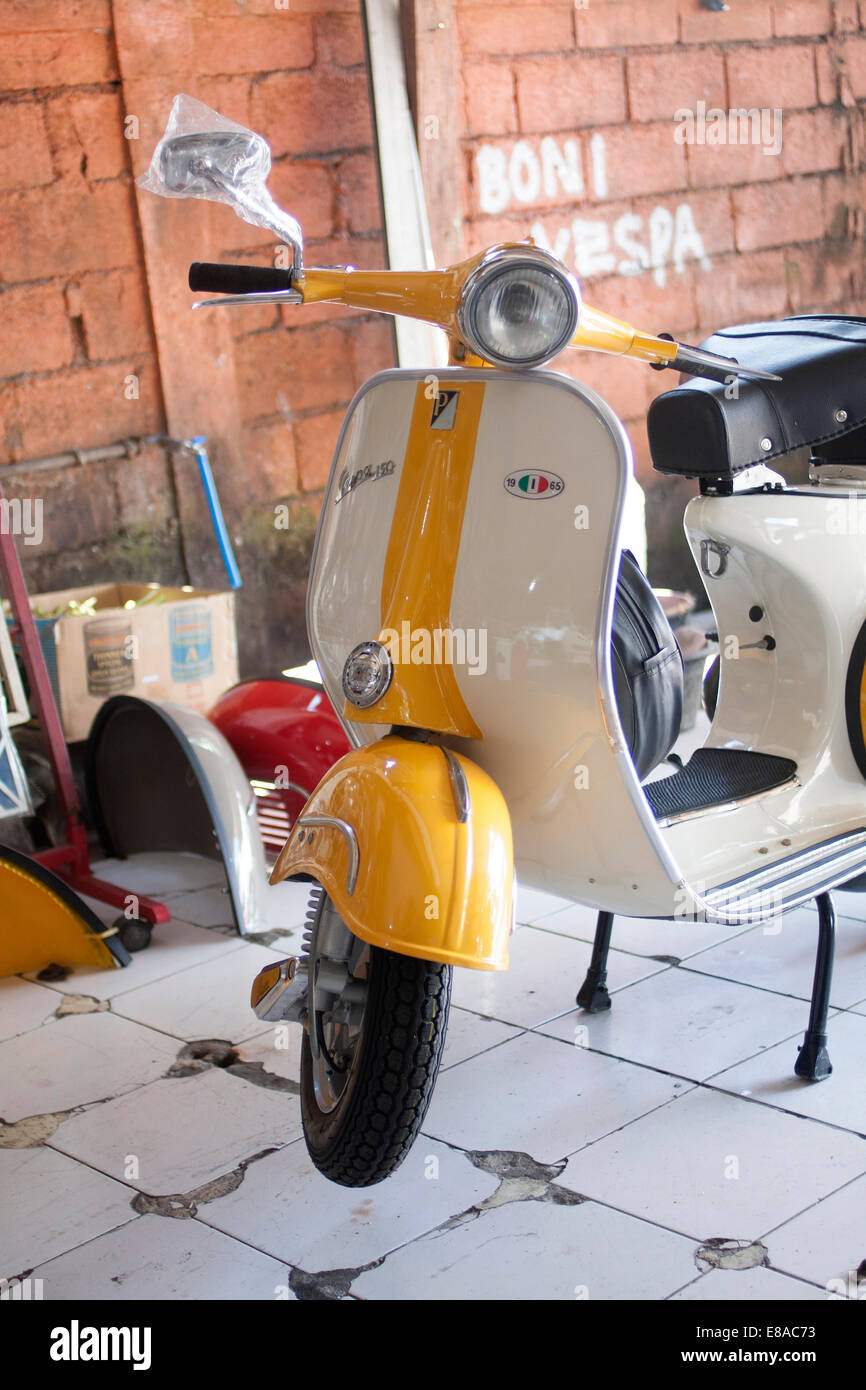 Vespa scooters in Asia Stock Photo - Alamy