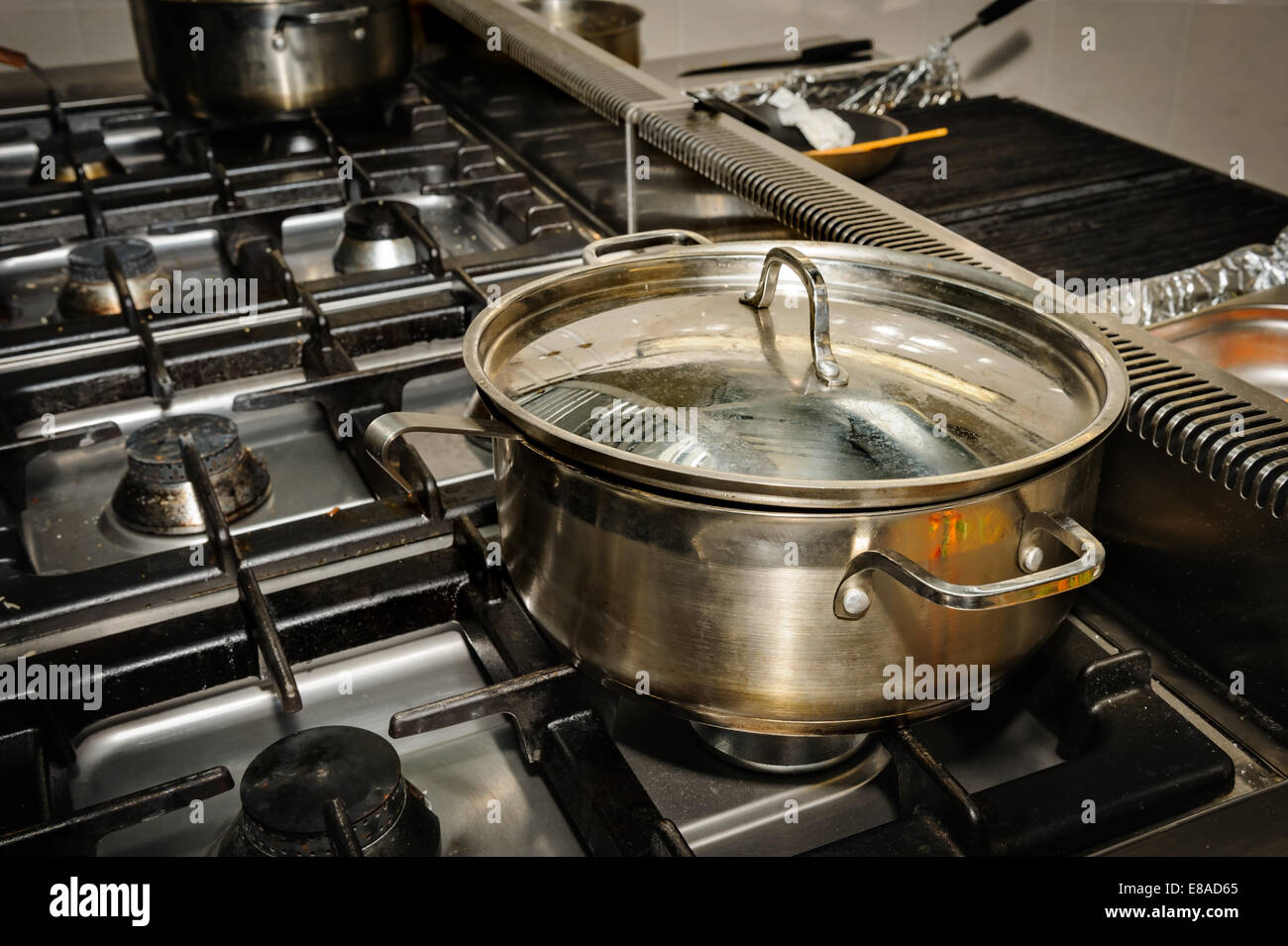 real restaurant kitchen Stock Photo - Alamy