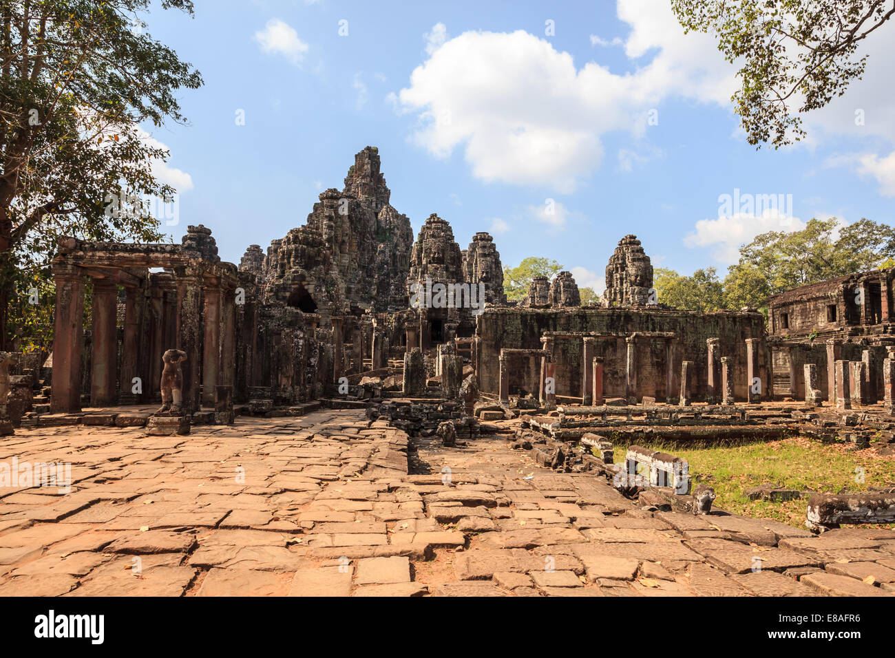 Khmer architecture hi-res stock photography and images - Alamy