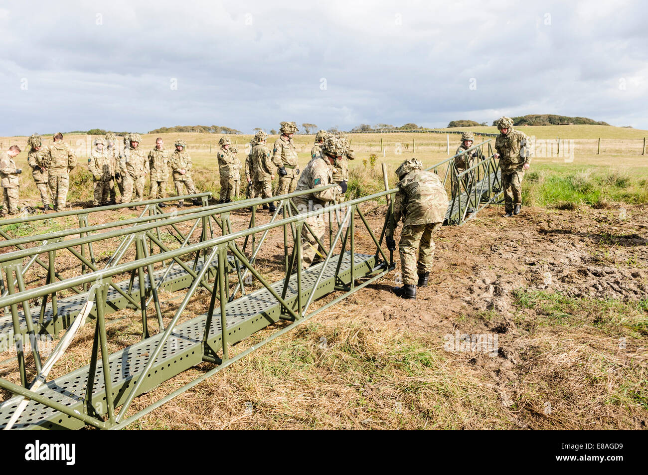 RIR soldiers build a bridge to span a 10m gap in under 2 minutes Stock  Photo - Alamy