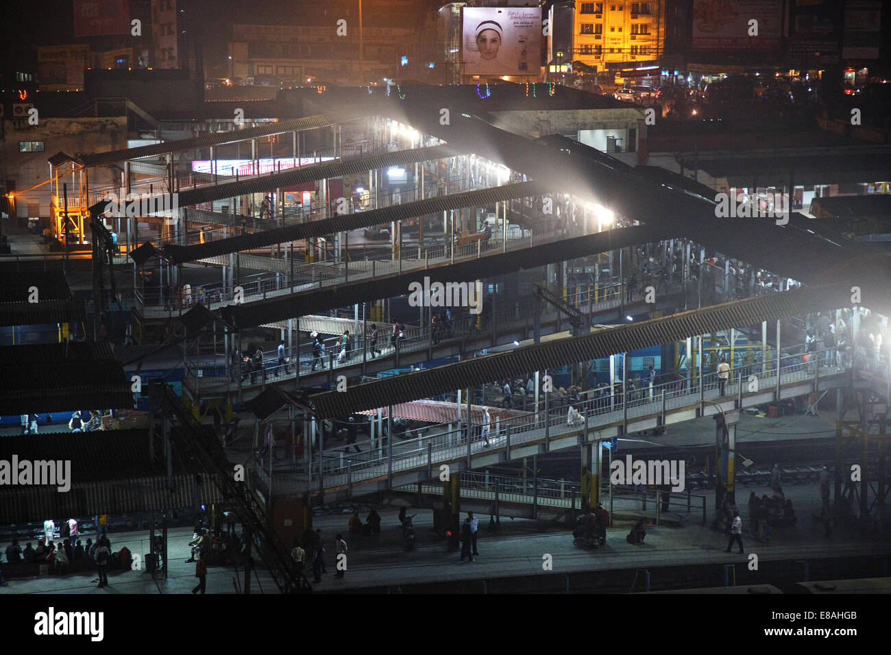 A night view of the platforms at the main train station in Patna, Bihar, India Stock Photo