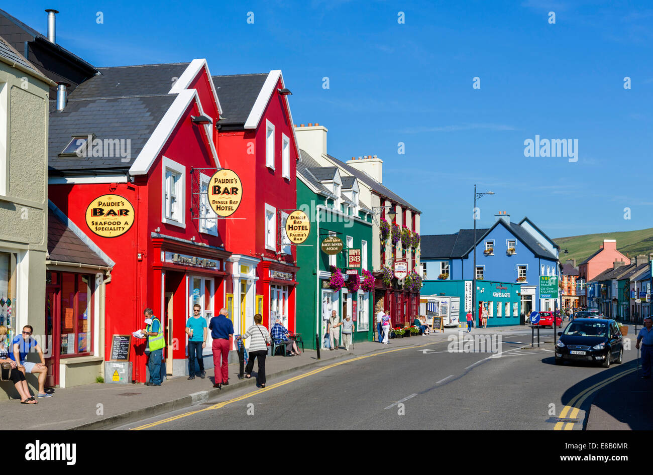 Shops, pubs and hotels on Strand Street on the waterfront in Dingle, Dingle Peninsula, County Kerry, Republic of Ireland Stock Photo