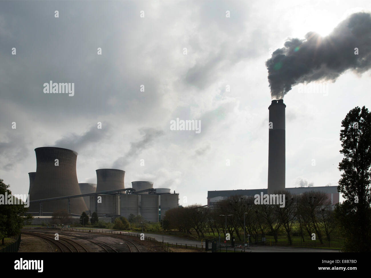 Trent river power station hi-res stock photography and images - Alamy