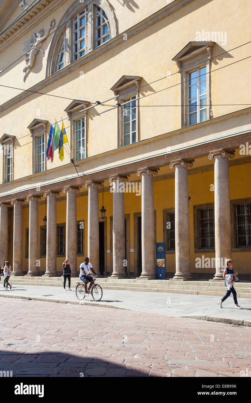 Cyclists, pedestrians and architecture, Parma, Emilia-Romagna, Italy Stock Photo