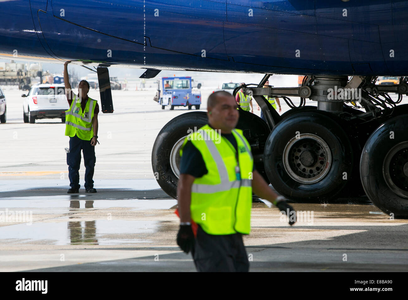 Dulles International Airport, Virginia, USA. 2nd October, 2014. A