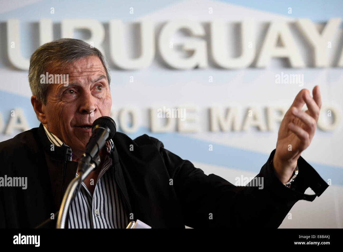 Montevideo, Uruguay. 3rd Oct, 2014. Uruguay's national soccer team head coach Oscar Washington Tabarez speaks during a press conference held at the headquarters of Uruguayan Football Association (AFU, for its acronym in Spanish) in Montevideo, capital of Uruguay, on Oct. 3, 2014. Tabarez renewed his contract with the AFU to lead the Uruguayan national soccer team until 2018 World Cup Russia. © Nicolas Celaya/Xinhua/Alamy Live News Stock Photo