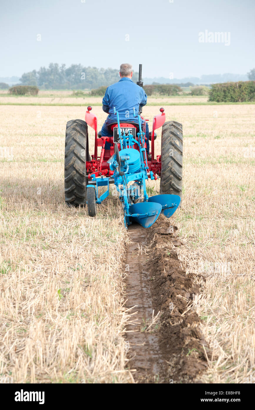 Cottenham, Cambridgeshire, UK. 4th October, 2014. Competitors take part