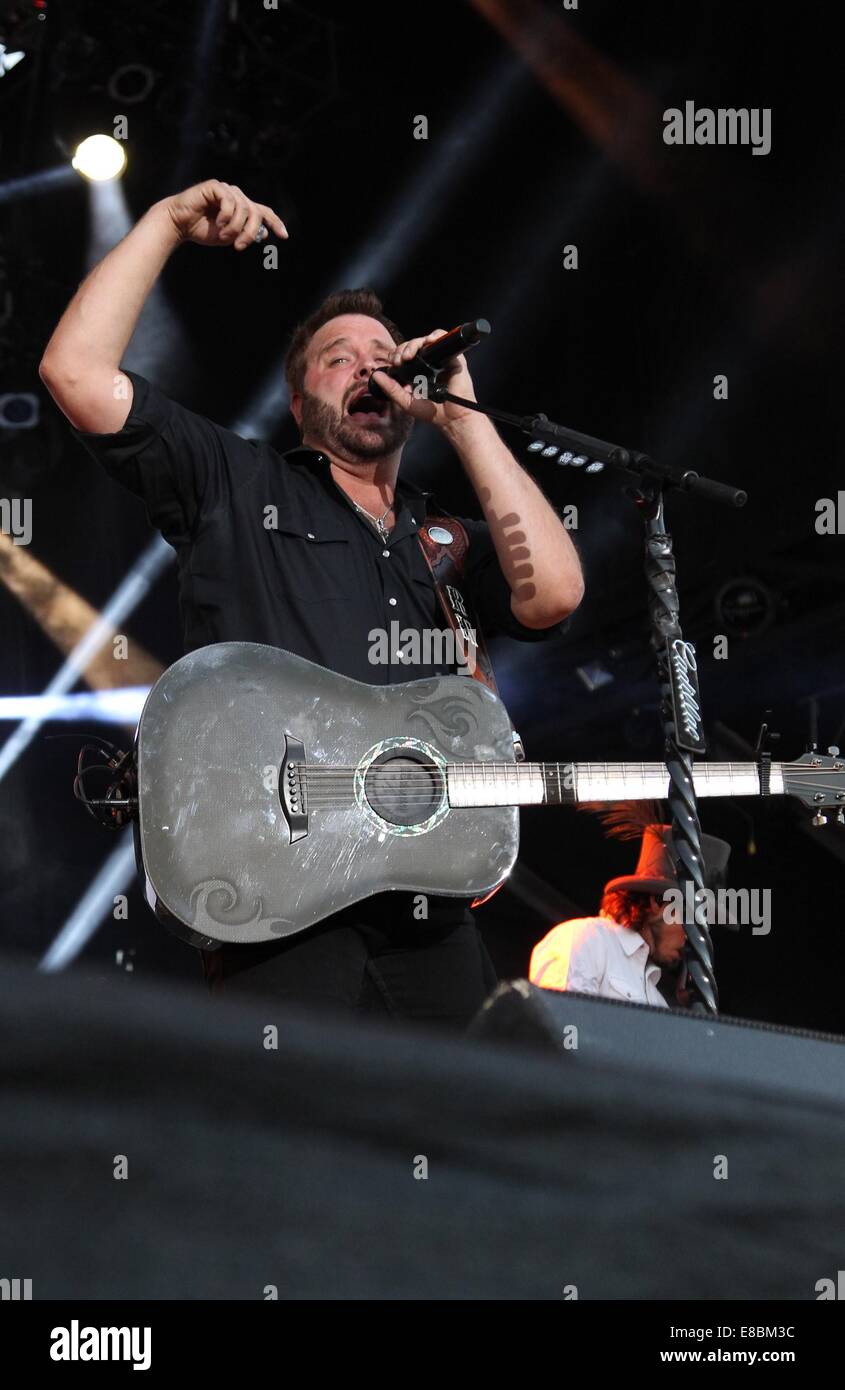 Las Vegas, NV, USA. 3rd Oct, 2014. Randy Houser in attendance for Route 91 Festival - FRI, The Lot, Las Vegas, NV October 3, 2014. © MORA/Everett Collection/Alamy Live News Stock Photo