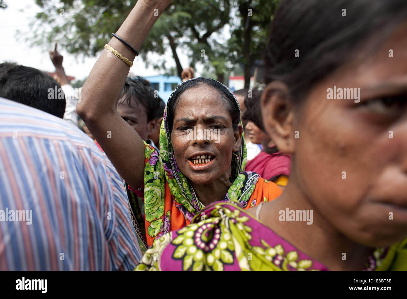 Dhaka, Bangladesh. 4th Oct, 2014. Under the banner of 