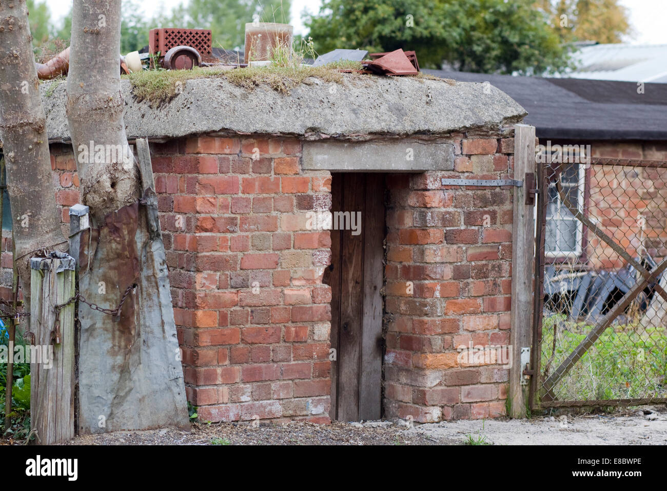 Old run down brick shelter Stock Photo: 74020422 - Alamy