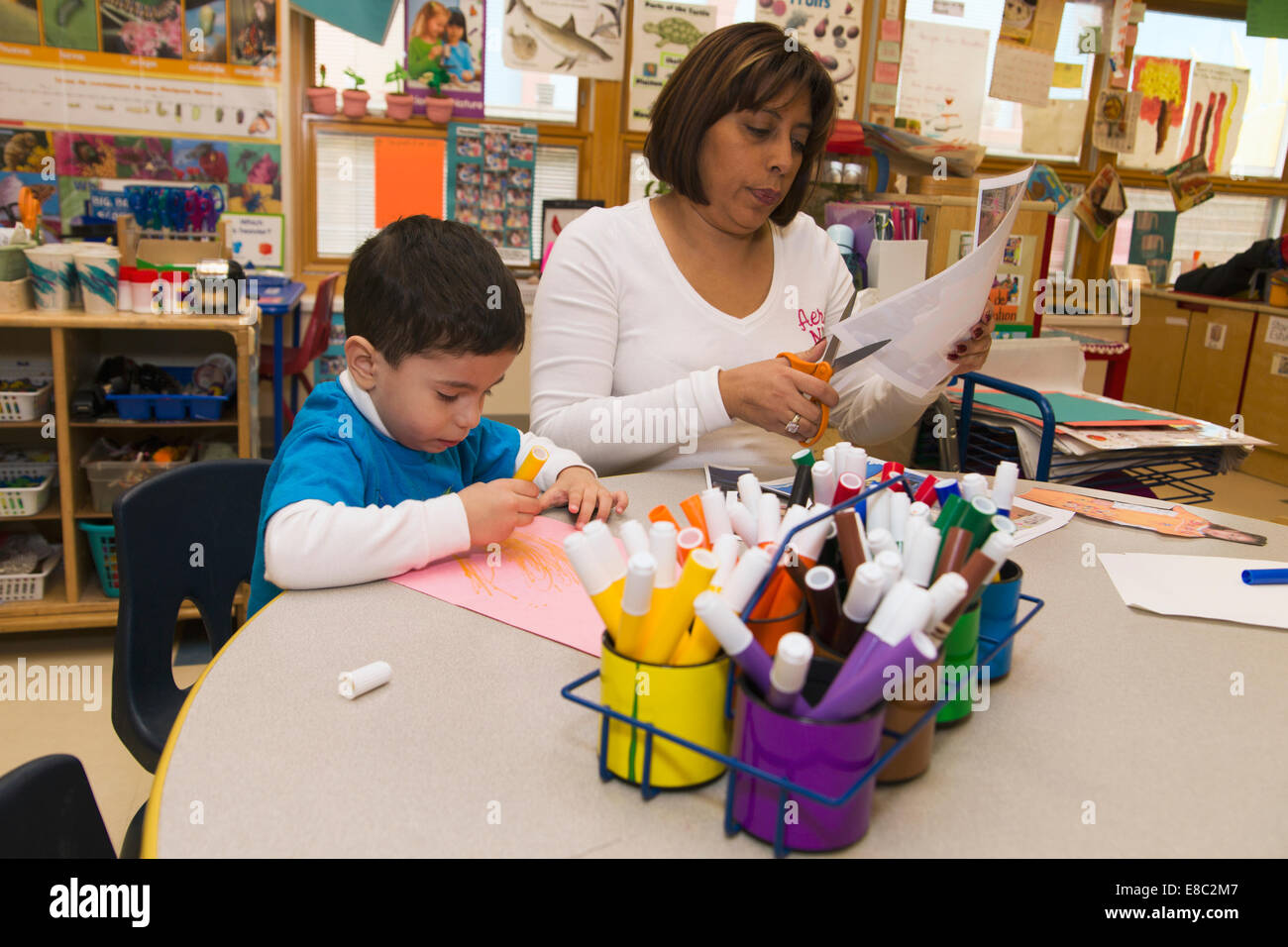 Teacher preschool hi-res stock photography and images - Alamy