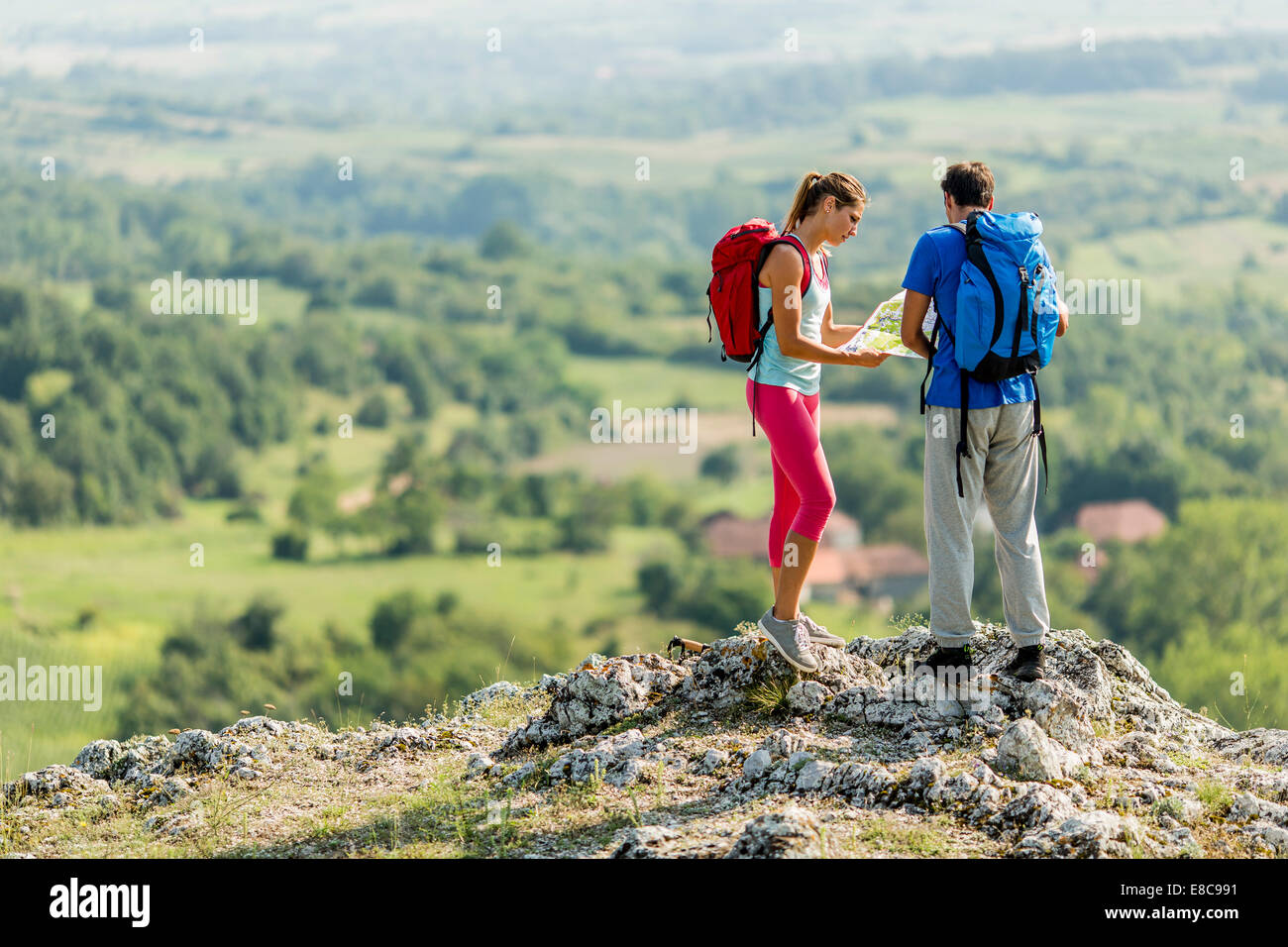 Hiking couple map hi-res stock photography and images - Alamy