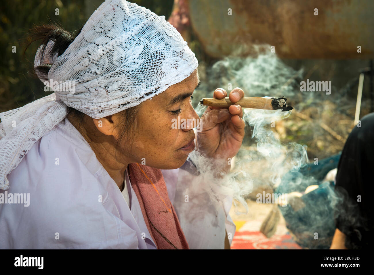 how much tobacco can you buy in duty free Duty Free Shop Tobacco Videos