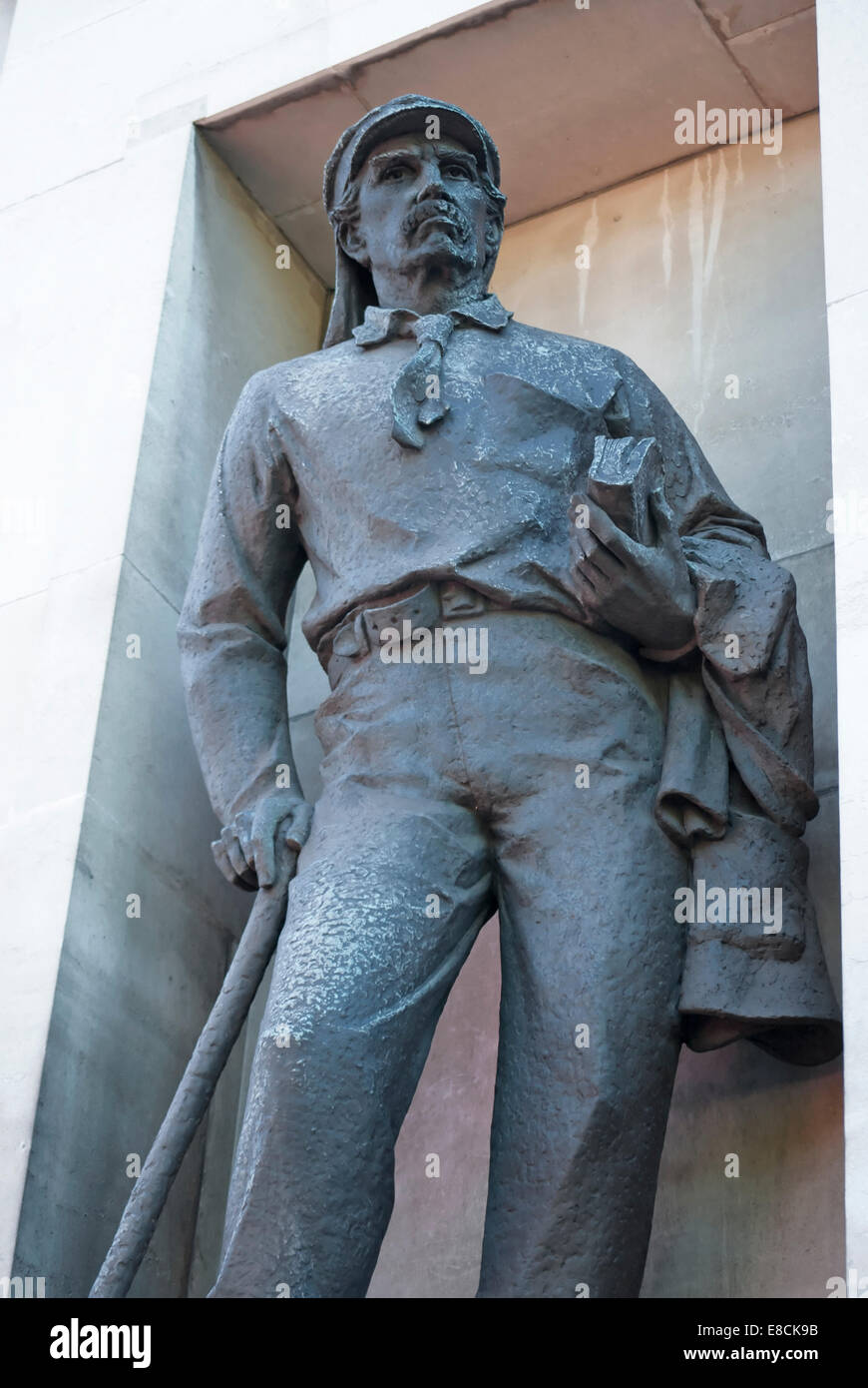 t.b. huxleyjones' statue of missionary and explorer david livingston