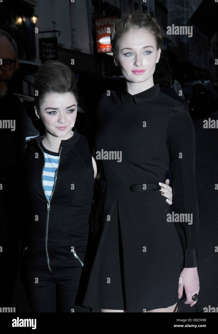 Sophie turner maisie williams hi-res stock photography and images