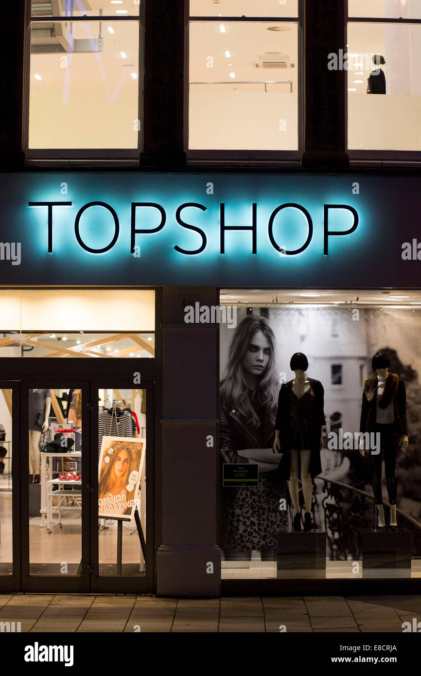 Topshop clothes shop hi-res stock photography and images - Alamy