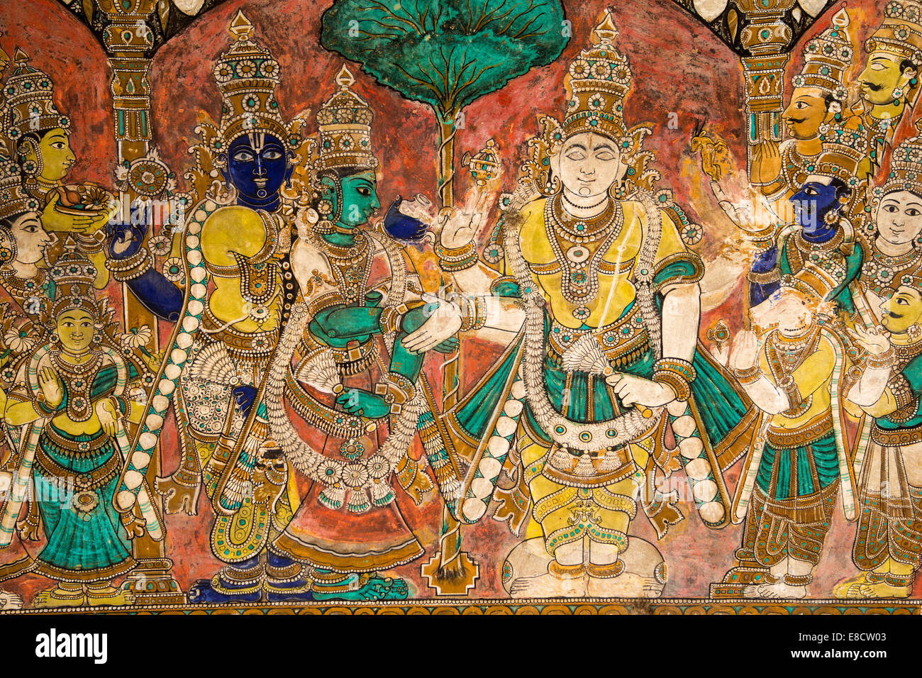 MEENAKSHI AMMAN TEMPLE MADURAI INDIA WALL MURAL OF HINDU GODS INSIDE THE  TEMPLE Stock Photo - Alamy