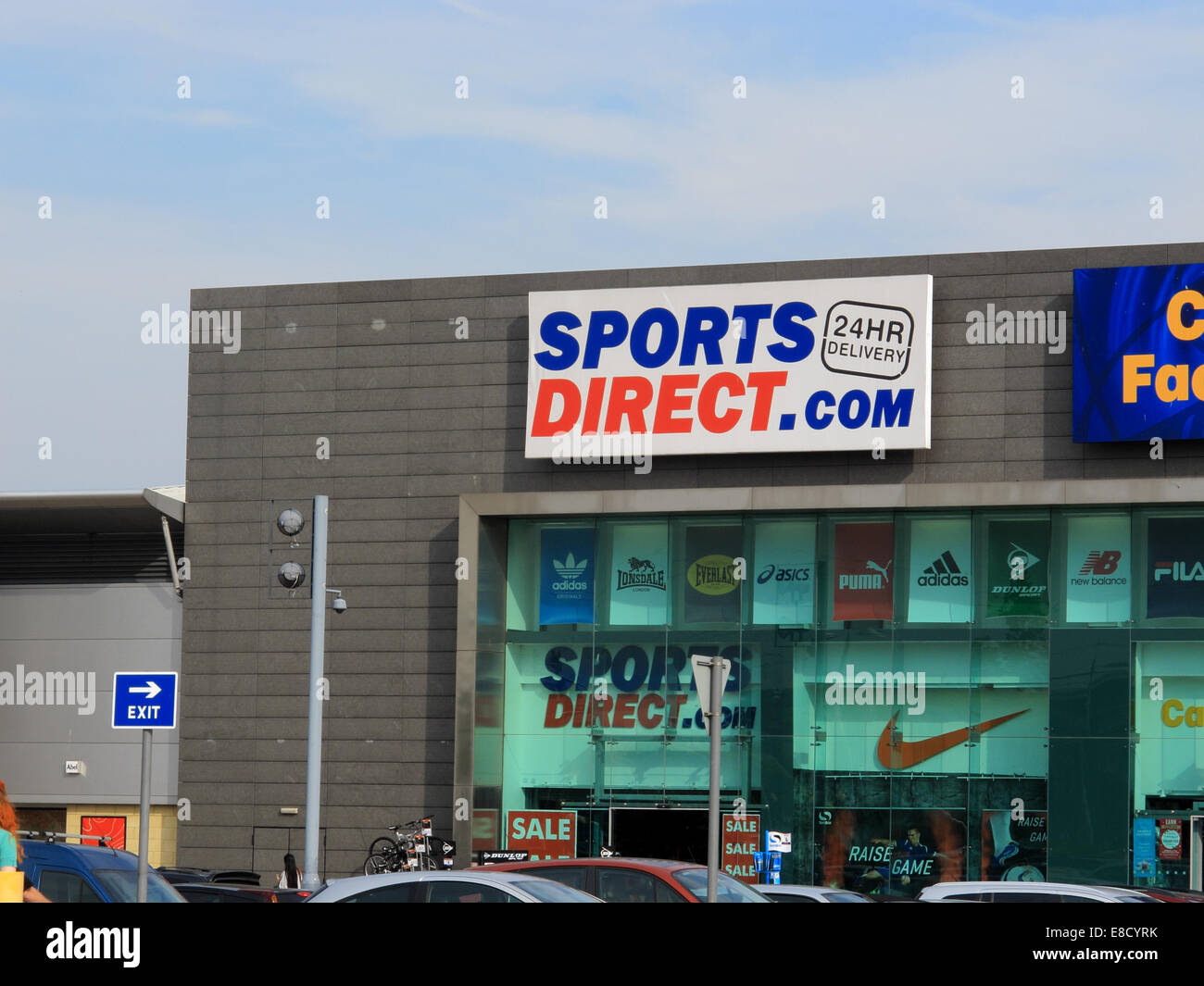 Sign for a sports direct store at Lakeside in Thurrock Stock Photo - Alamy