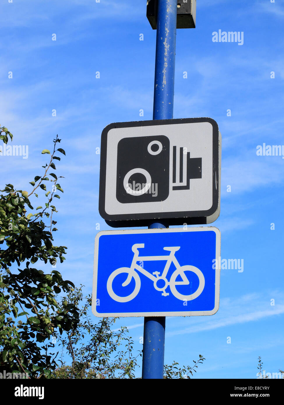 A road sign showing a traffic camera warning Stock Photo - Alamy