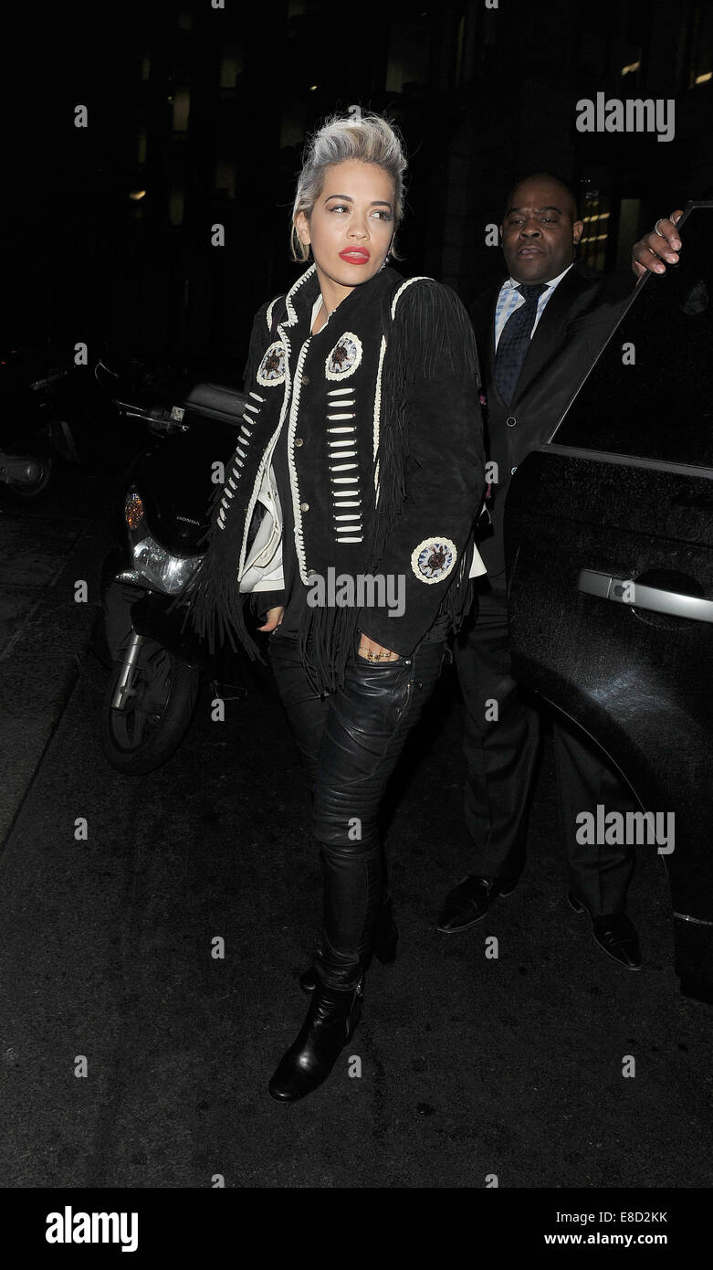 Rita ora arriving at the dorchester hotel hi-res stock photography and
