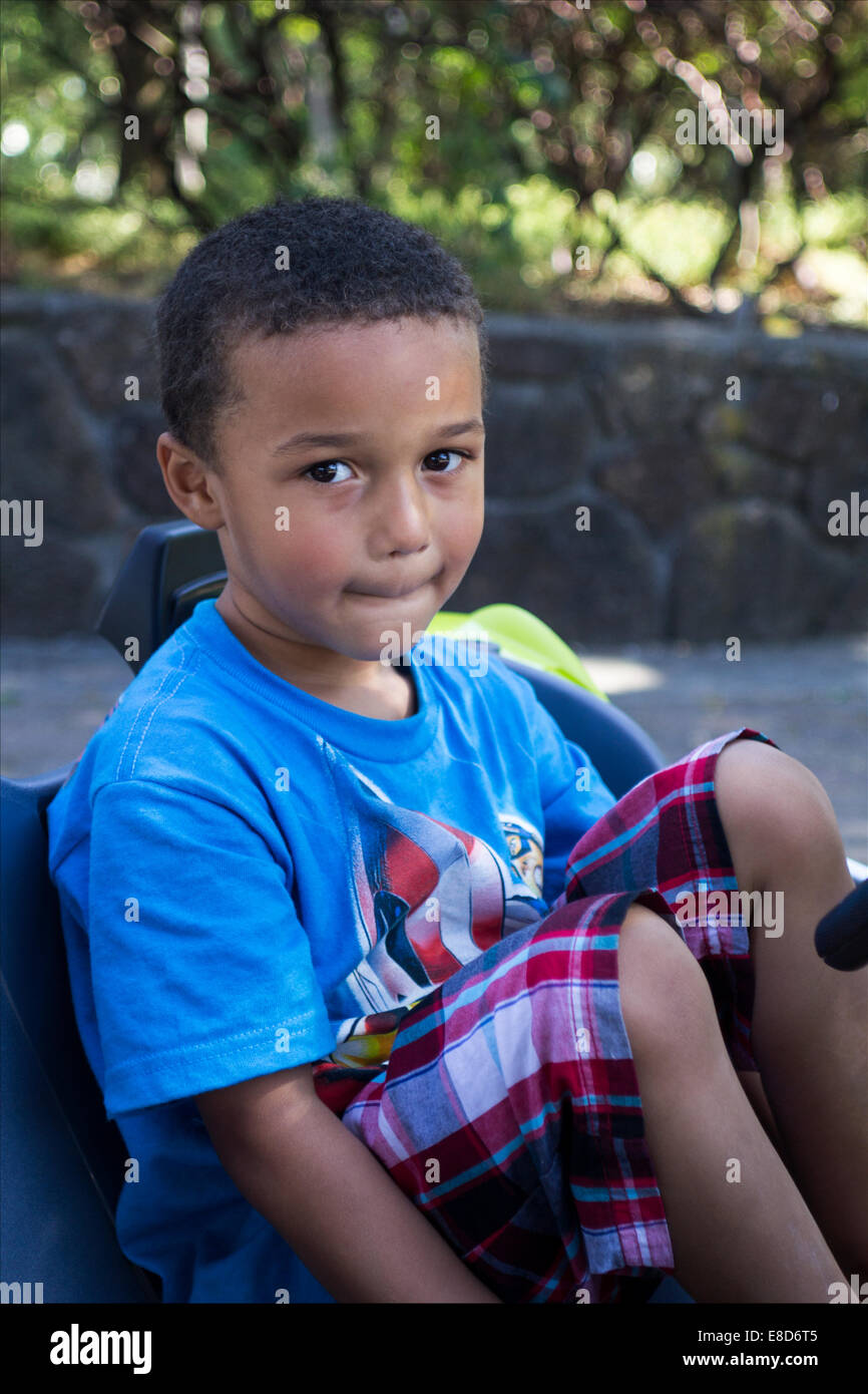 5 year old african american boy hi-res stock photography and images - Alamy