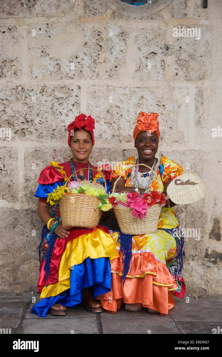 Cuba havana women wearing traditional hi-res stock photography and images -  Alamy